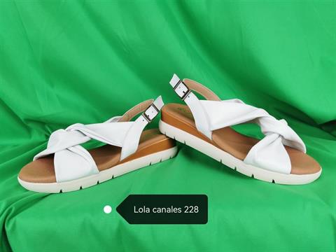 LOLA C 228 SANDALIA BAJA CRUZADA PIEL