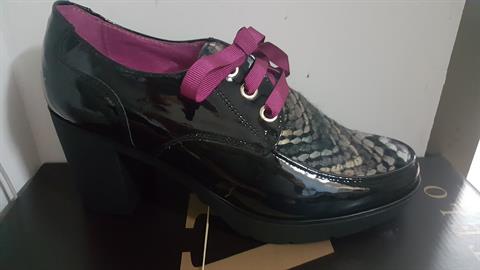 VITELO 7486 ZAPATO CHAROL NEGRO