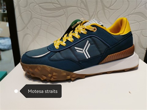 MOTESA STRAITS DEPORTIVO PISO GOMA LATERAL