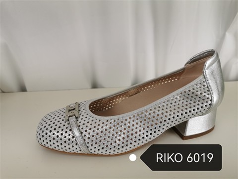 RIKO 6019 ZAPATO ANCHO PIEL PICADO